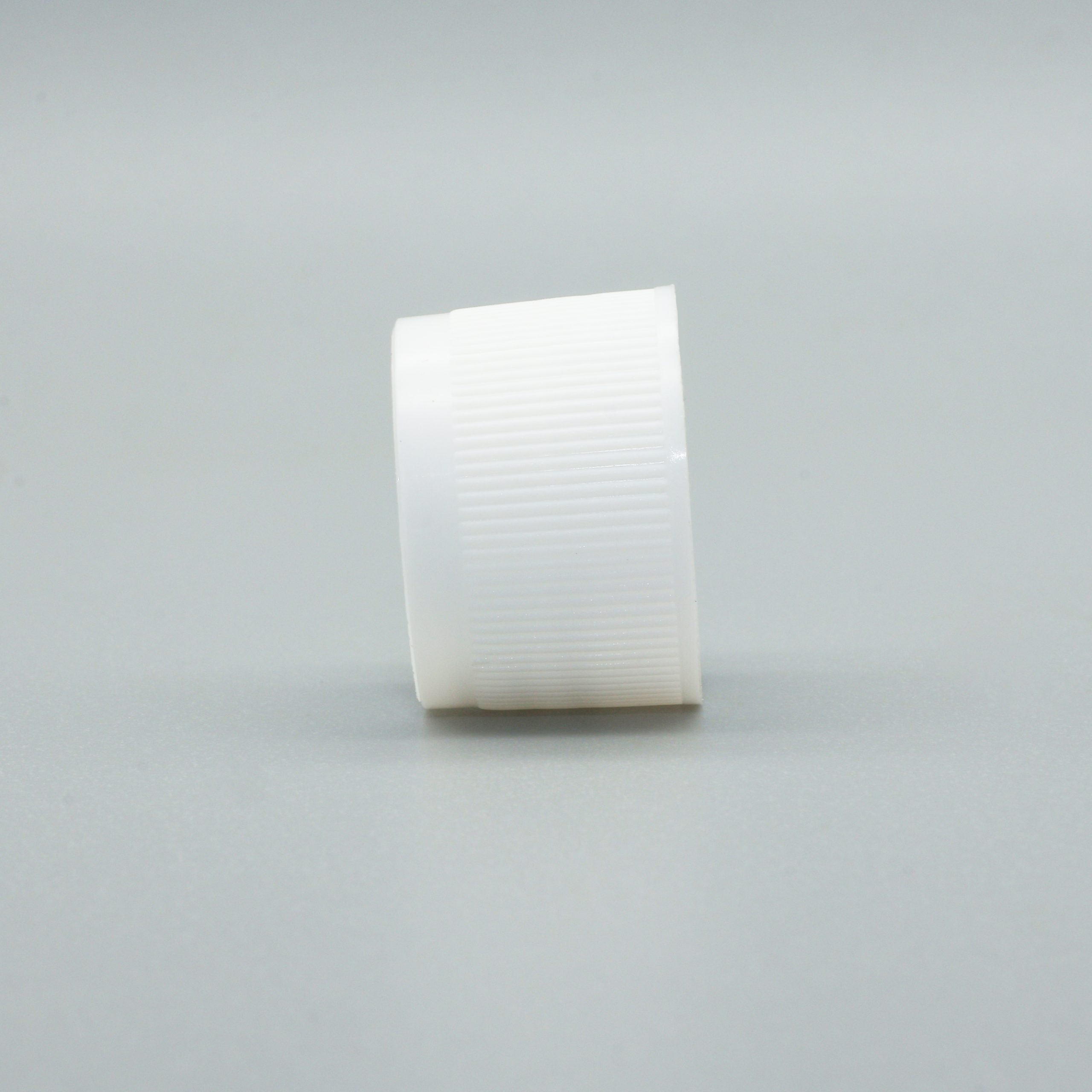 24mm Cutting-Edge Screw Caps with Integrated Blade - Image 3